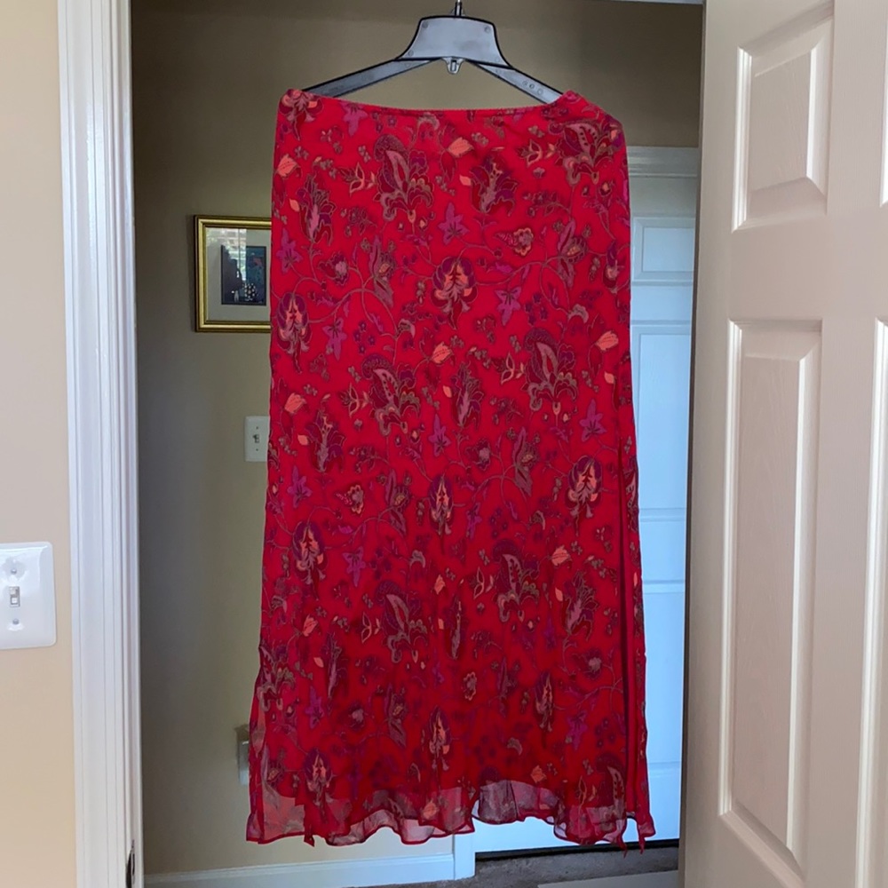 Express size large red paisley skirt